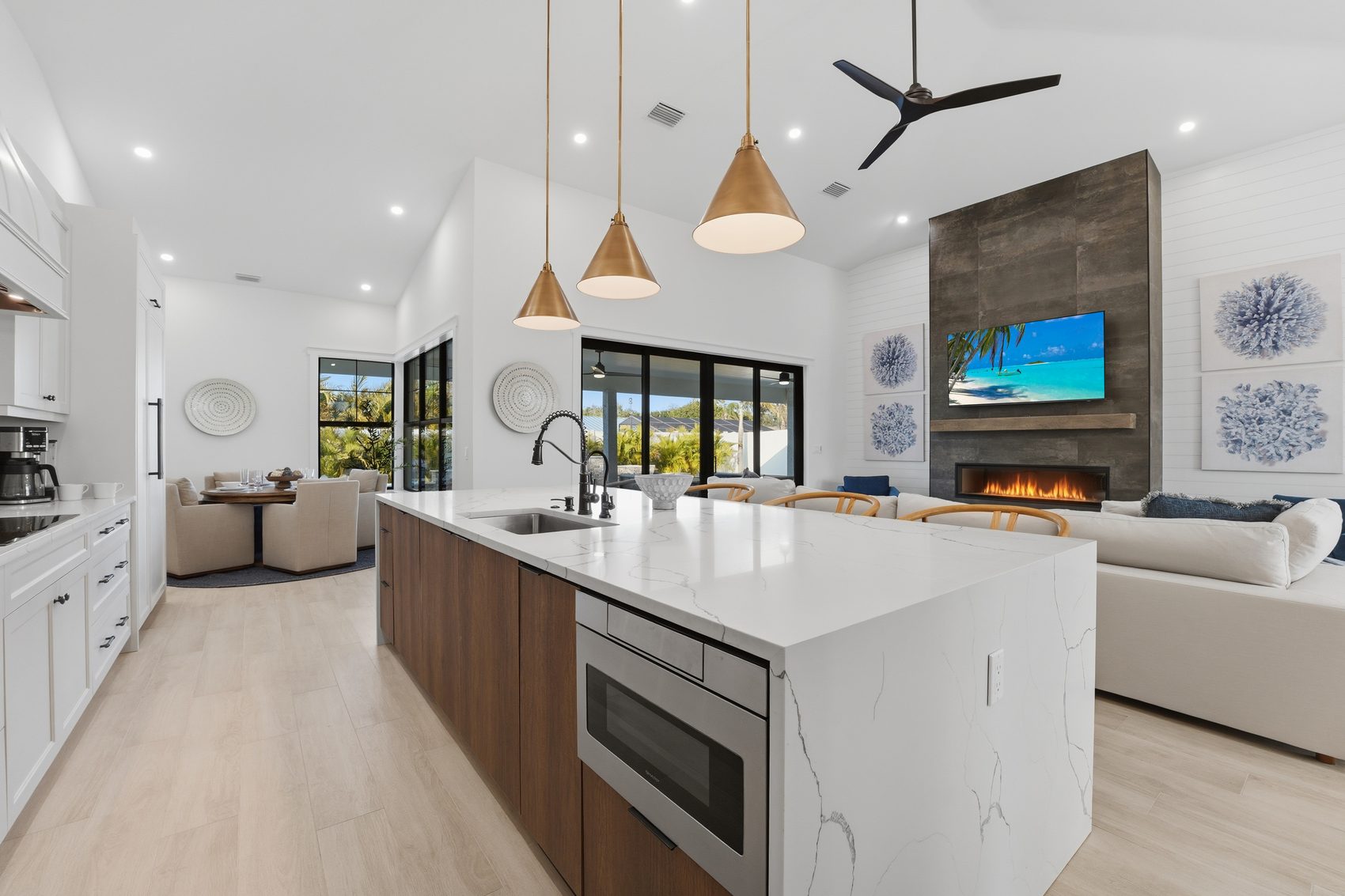 CG Media — Island Kitchen, For Sale